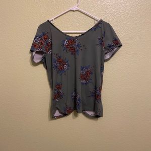 Green floral backless blouse